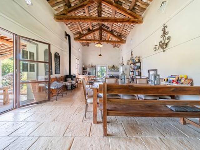 Villa de prestige à la vente sur L'Isle Sur La Sorgue