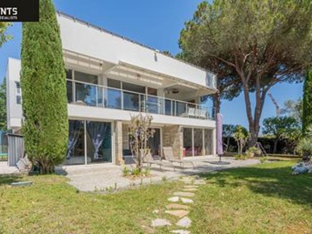 Villa de prestige à vendre sur Villeneuve Loubet