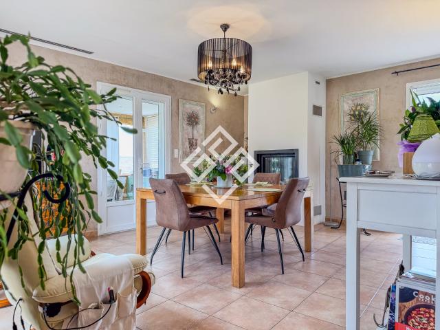 Villa de prestige avec piscine et dépendance. 190m² Bize Minervois