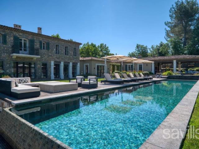 Villa de prestige avec vue panoramique. 428m² Tourrettes