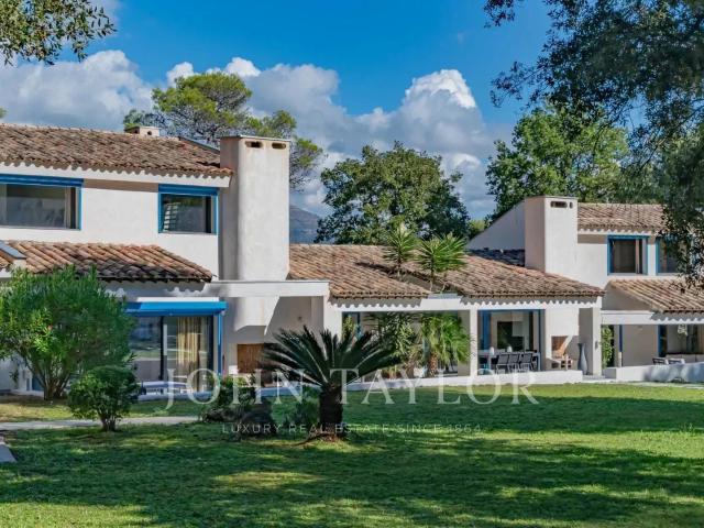 Villa de prestige dans un domaine sécurisé à valbonne 544m² Valbonne