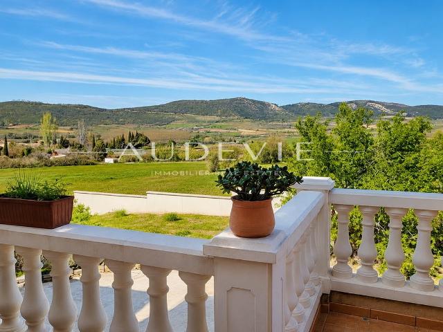 Villa de standing – 220 m² – Vue panoramique sur les vignes. 220m² Thézan des Corbières