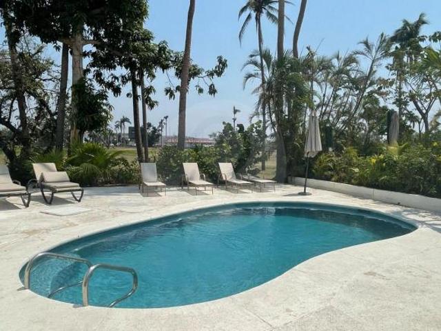 Villa dentro del Hotel Princess en Acapulco Diamante: Casa en condominio en venta en Fraccionamiento