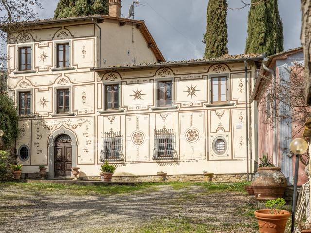 Villa Degli Ornamenti 380m² Arezzo