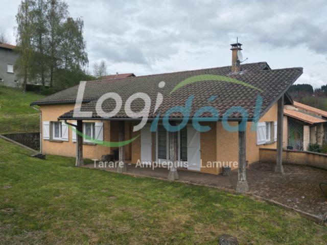 Villa des années 80 en bon état sur 1245m2 de terrain