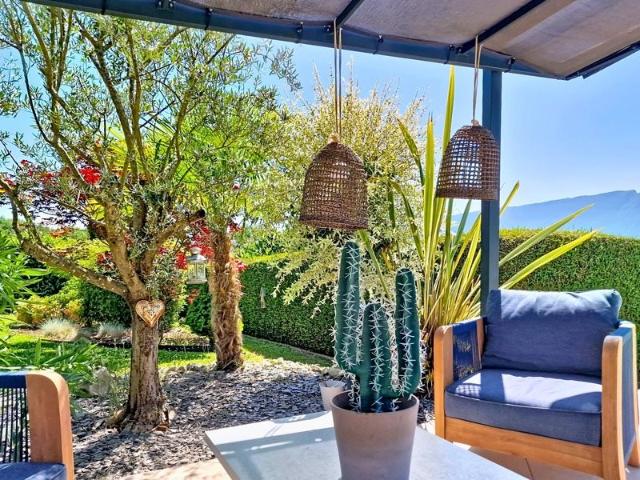 Villa d'exception avec vue lac, piscine et prestations haut. 180m² Pugny Chatenod