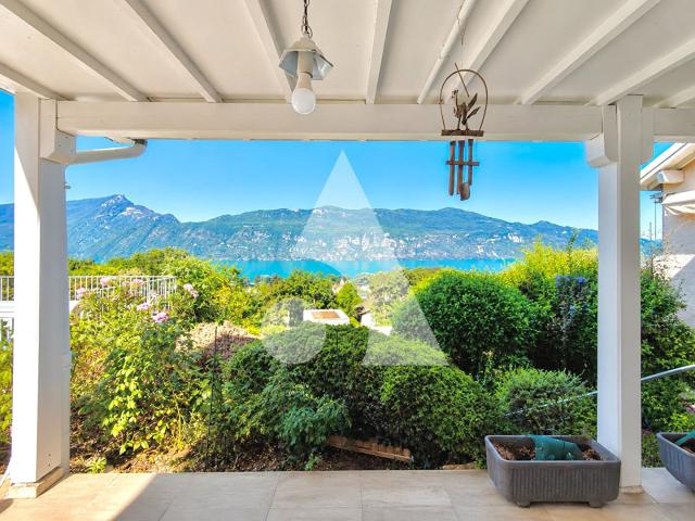 Villa d'exception avec vue panoramique sur le Lac du Bourget. 294m² Brison Saint Innocent
