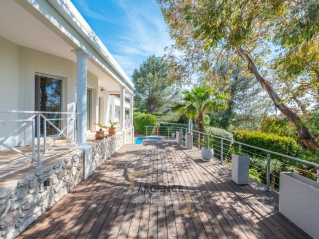 VILLA D'EXCEPTION AVEC VUE PANORAMIQUE