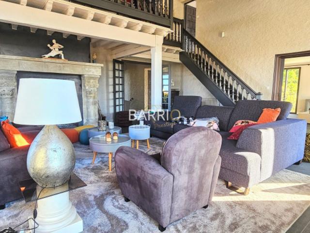 Villa d'Exception à Banyuls sur Mer, 320 m² habitables sur par