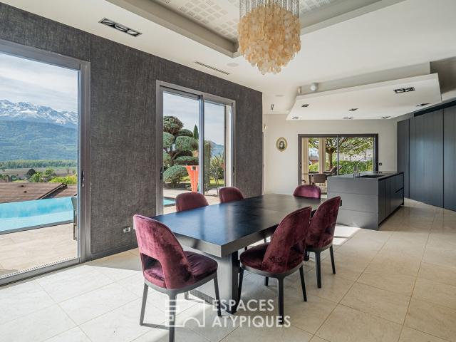 Villa d'exception à la vue panoramique avec piscine