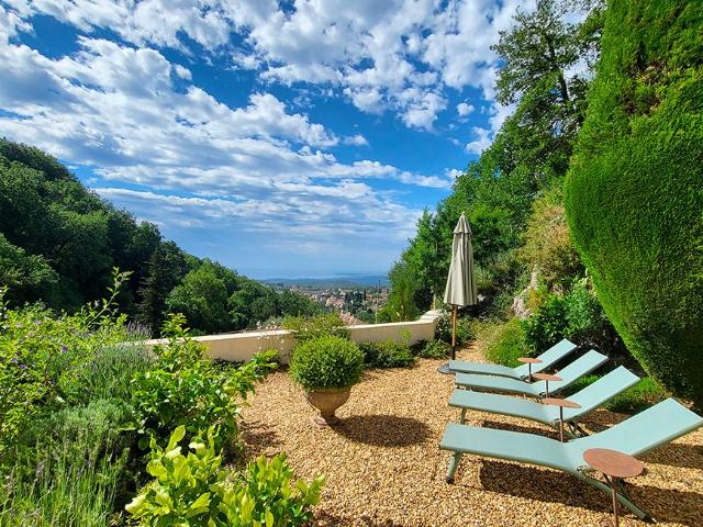 Villa d'exception à Vence – Vue mer et montagne, accès privé. 250m² Vence