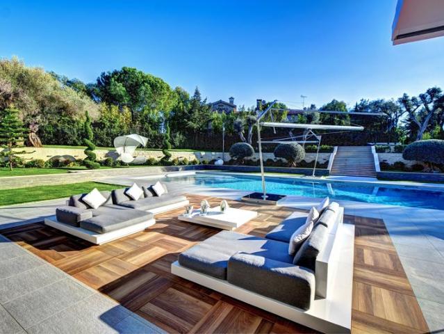 VILLA D'EXCEPTION CAP D'ANTIBES PISCINE ET POOL HOUSE