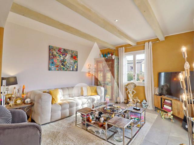 VILLA D'EXCEPTION TYPE 8 AVEC VUE IMPRENABLE JARDIN PISCINE ET TERRASSE