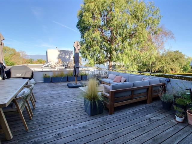 Villa d'exception vue lac – Modernité, volumes & prestations haut de gamme