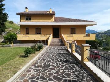 Brittoli, Pescara Abruzzo, Abruzzo - Giardino