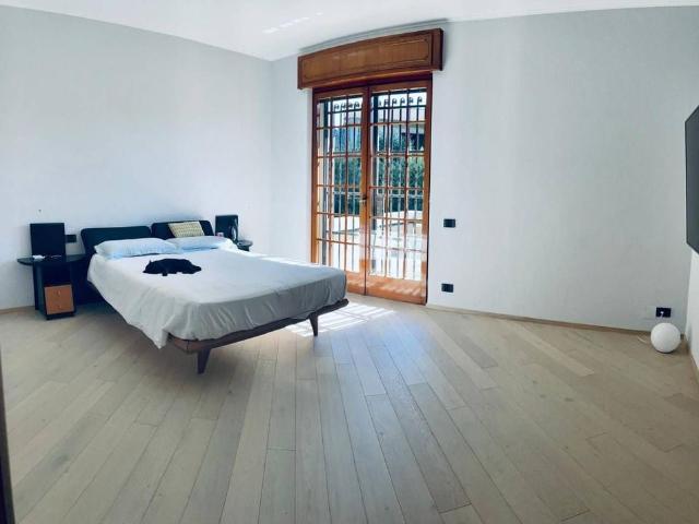 Villa di 400 mq in vendita Via Odescalchi, Parè, Lombardia