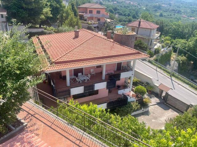 Villa di 400 mq in vendita Via Parco Donica, Fisciano, Campania