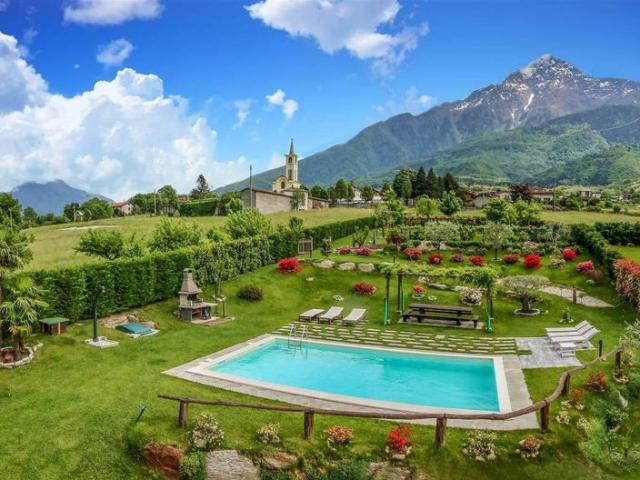 Villa di 793 mq in vendita Colico, Lombardia