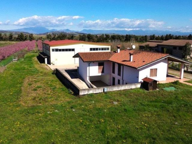 Villa di 440 mq in vendita Villafranca di Verona, Italia