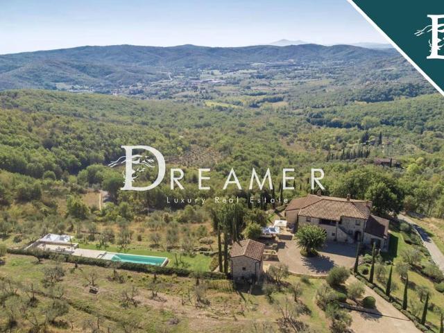 Villa di 480 mq in vendita Via IV Novembre, 17, 52021, Bucine, Toscana