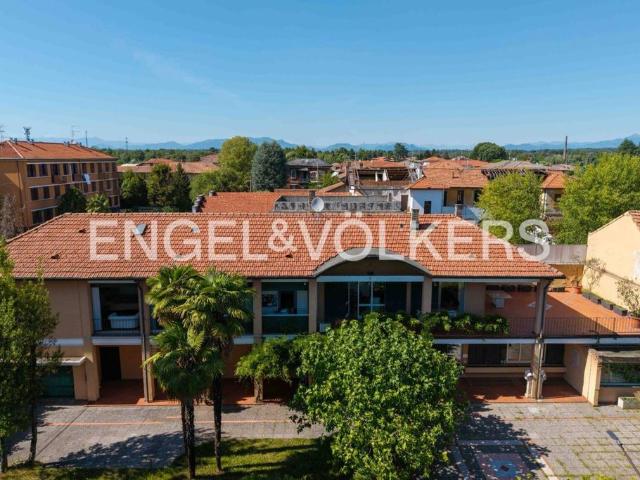 Villa di 483 mq in vendita Via Giovanni Mazzel, 18, Cassano Magnago, Lombardia