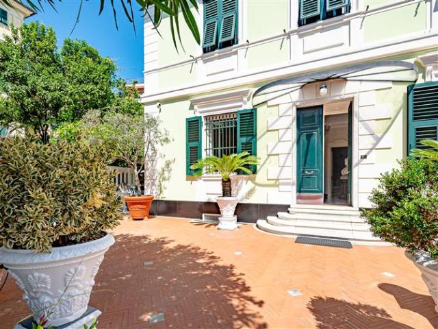 Villa di 496 mq a Quarto, Quinto, Sant'Ilario Genova