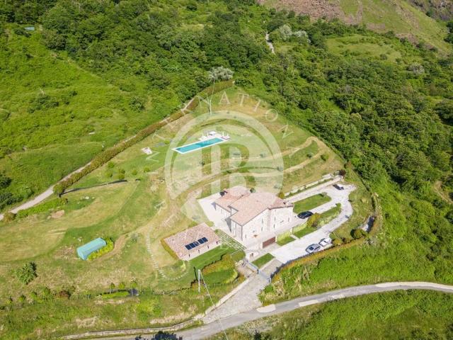 Villa in vendita Pieve di Zignago, Liguria