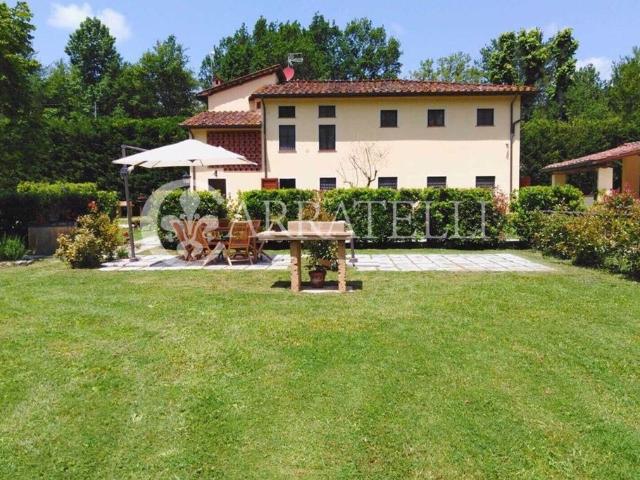Villa di 560 mq in vendita Camaiore, Toscana