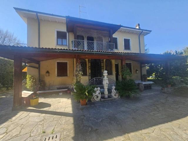 Villa di 566 mq in vendita Via Risorgimento, 1, Merate, Lombardia