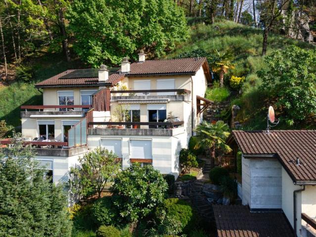 VILLA DI 5.5 LOCALI CON VISTA SUL LAGO MAGGIORE A PIANEZZO