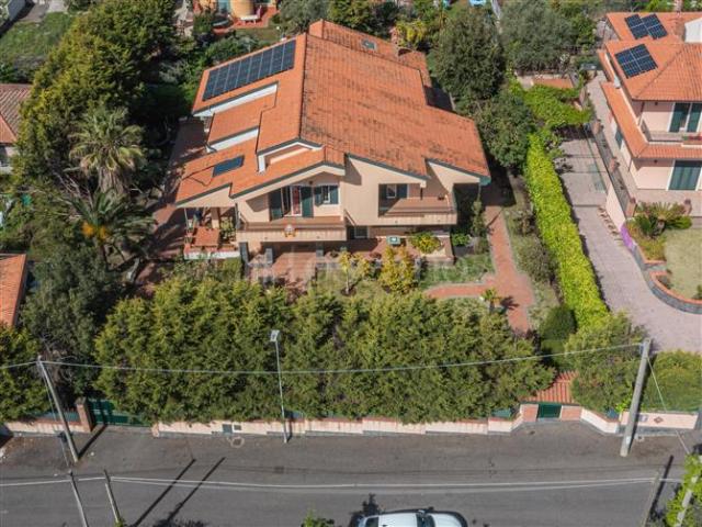 Villa di 630 mq a Trecastagni