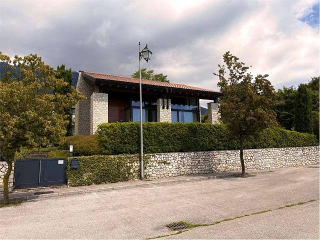 Villa di 670 mq in vendita Borso del Grappa, Veneto