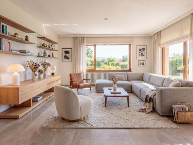 VILLA DI 6.5 LOCALI CON AMPIO GIARDINO E PRIVACY A CORTEGLIA