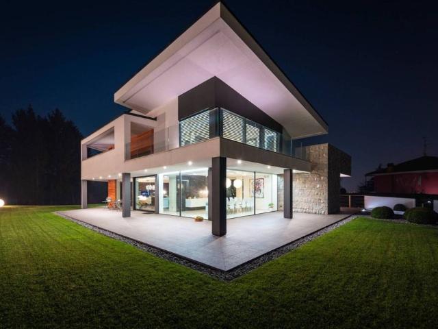 Villa di 700 mq in vendita Via Crocette, Mozzo, Bergamo, Lombardia