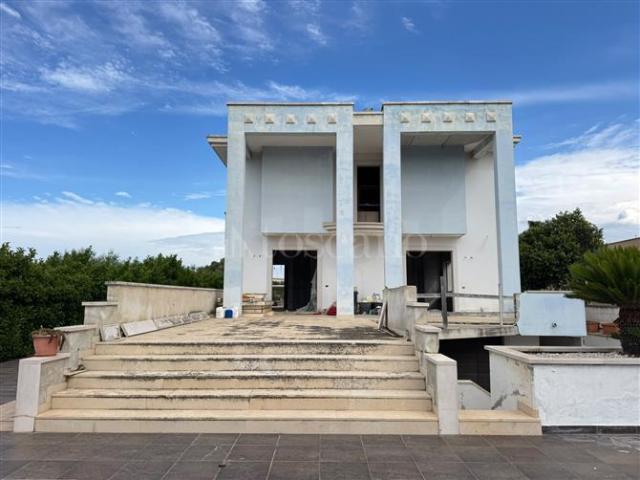Villa di 750 mq a Pezze di Greco, Pozzo Faceto, Montalbano Fasano