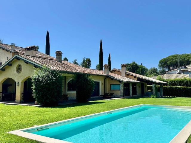 Villa di 750 mq in vendita Largo dell' Olgiata 15, Roma, Lazio