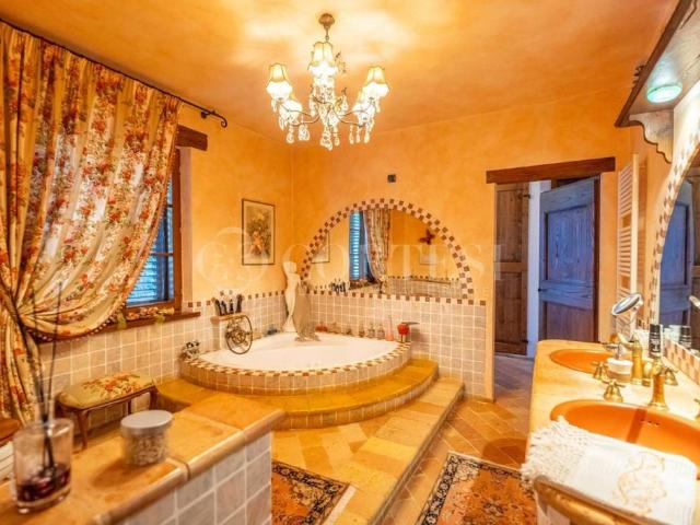 Villa di 750 mq in vendita Strada Statale 73 bis di Bocca Trabaria, Sant'Angelo in Vado, Marche