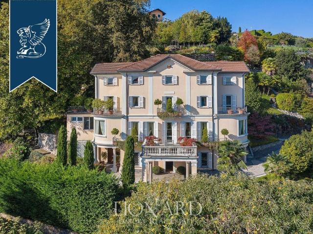 Villa di 1000 mq in vendita Arona, Piemonte