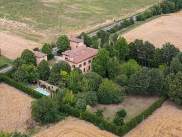Villa di 1123 mq in vendita Imola, Italia