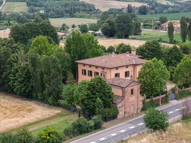 Villa di 1123 mq in vendita Imola, Italia