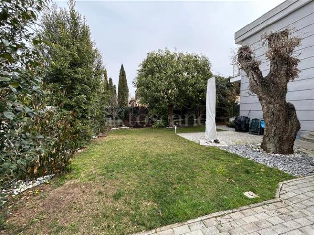 Villa di 120 mq a Axa, Casal Palocco, Infernetto Roma
