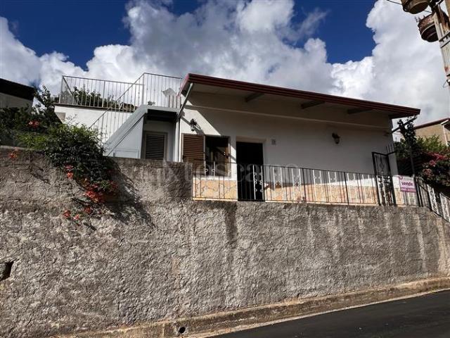Casa Indipendente di 130 mq a Calanna