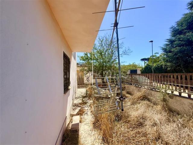 Villa di 140 mq a Loricina, Seccia, Tre Cancelli Nettuno