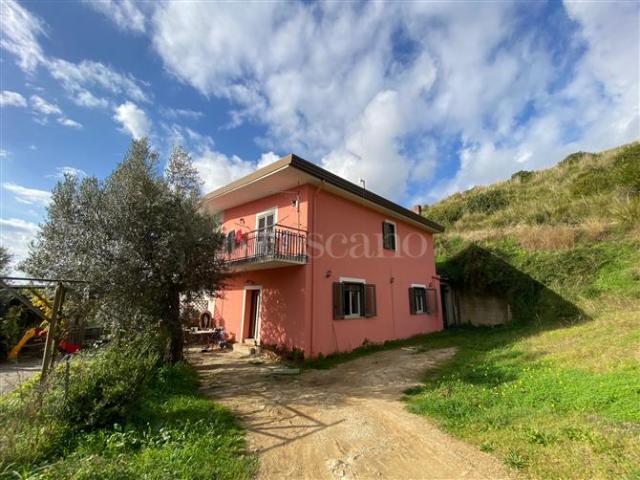 Villa di 150 mq a Laureana Cilento