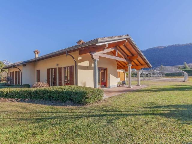 Villa di 155 mq in vendita Via per Asso, 12, Caslino d'Erba, Lombardia