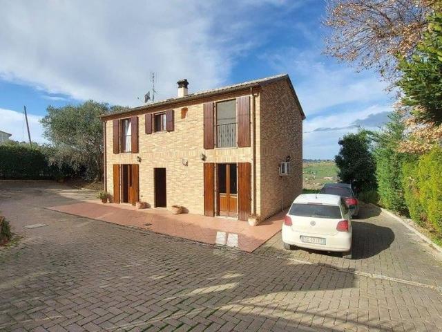 Villa di 158 mq in vendita Via Territoriale, 4, Trecastelli, Marche