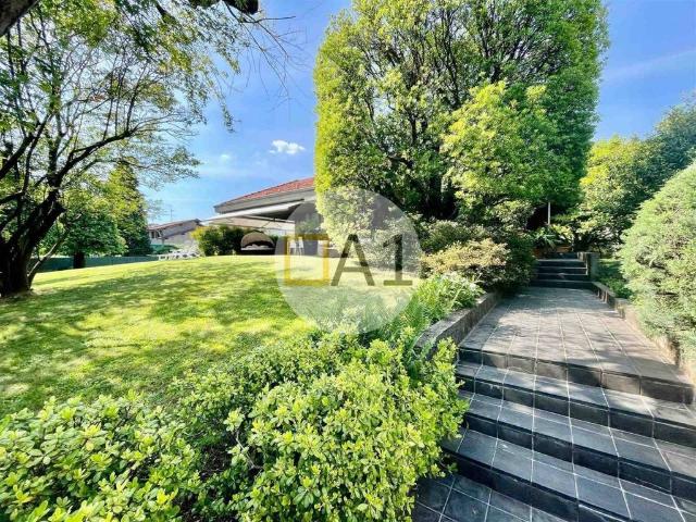 Villa di 183 mq in vendita via della repubblica, Lentate sul Seveso, Monza e Brianza, Lombardia