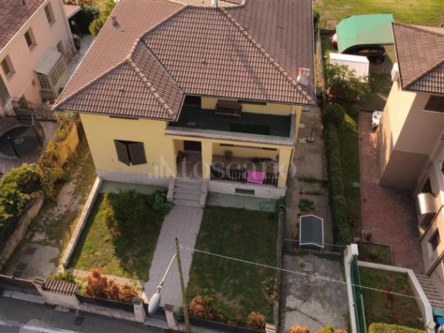 Villa di 190 mq a Brescia Due, Via Cremona, Villaggio Sereno Brescia