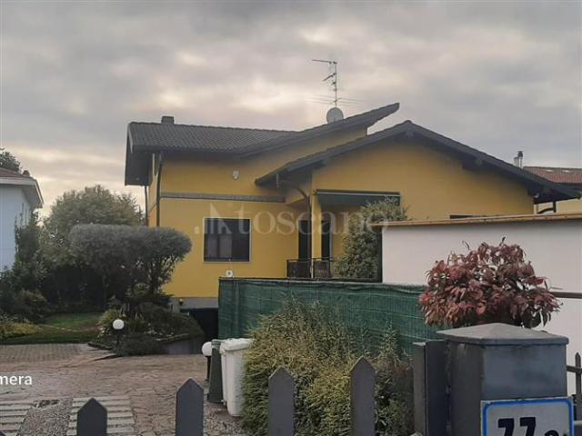 Villa di 190 mq a Fagnano Olona