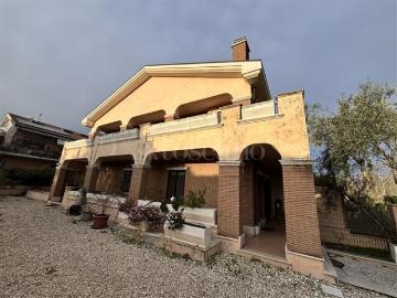 Villa di 220 mq a Acilia, Casal Bernocchi, Centro Giano, Dragona, Malafede, Vitinia Roma